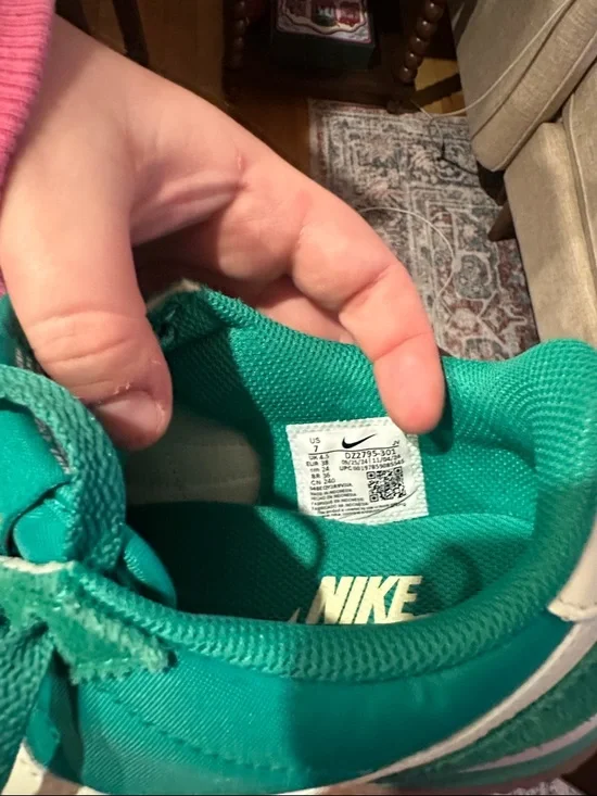 Nike Cortez Sneaker - Picture 5 of 5